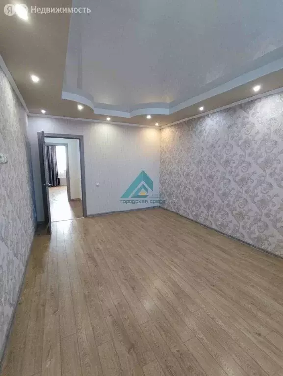 3-комнатная квартира: Оренбург, улица Геннадия Донковцева, 5/1 (65 м) - Фото 1