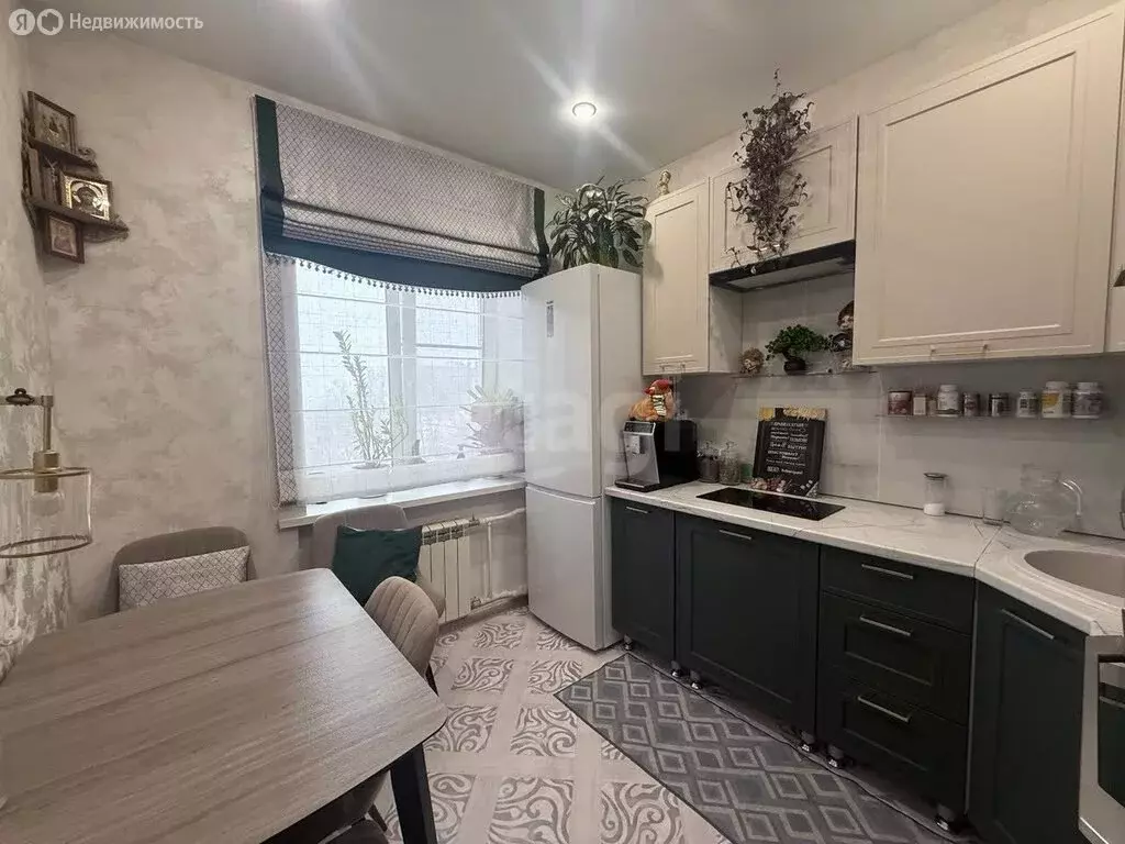 3-комнатная квартира: Улан-Удэ, улица Гастелло, 4 (74.3 м) - Фото 1