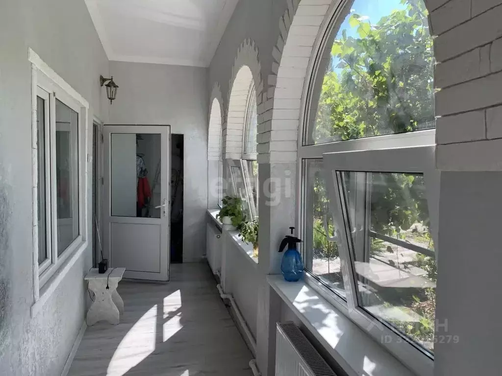 Дом в Краснодарский край, Крымский район, Варениковское с/пос, с. ... - Фото 1