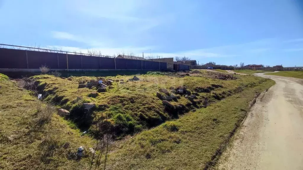 Участок в Крым, Сакский район, с. Ивановка ул. Терешковой (8.0 сот.) - Фото 1