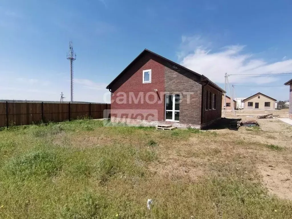 Дом в Калмыкия, Элиста городской округ, пос. Аршан ул. Антрацитовская, ... - Фото 2
