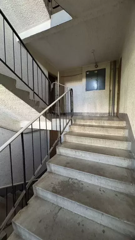 2-к. квартира, 57 м, 2/5 эт. - Фото 1