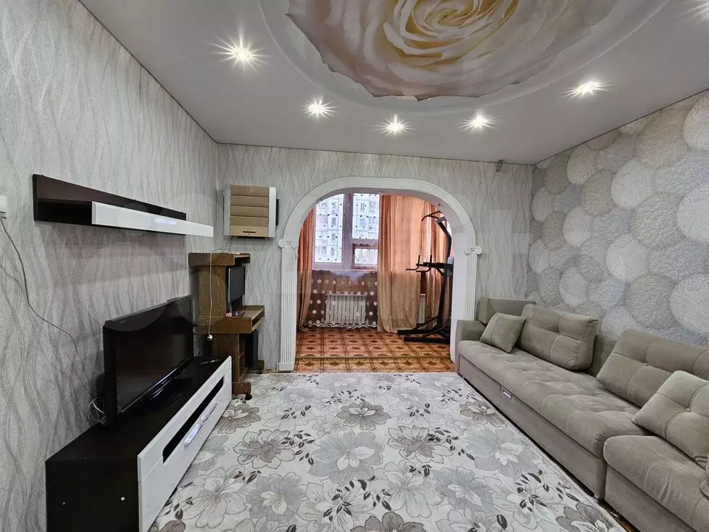 2-к. квартира, 65 м, 4/9 эт. - Фото 0