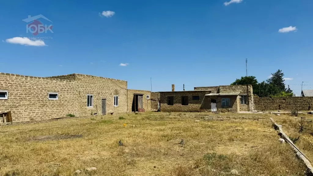 Участок в Крым, Сакский район, Молочненское с/пос, с. Абрикосовка ул. ... - Фото 1