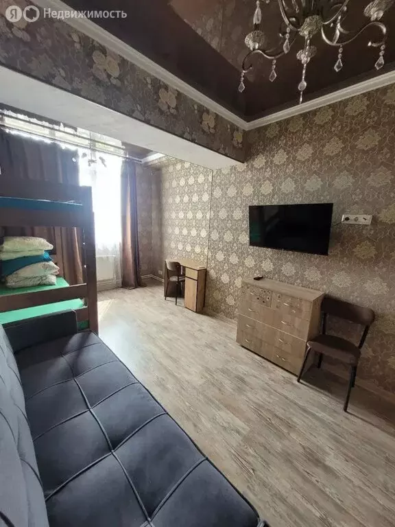 1-комнатная квартира: Евпатория, улица Толстого, 38А (37.9 м) - Фото 1