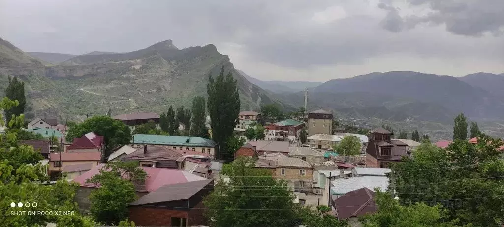 Дом в Дагестан, с. Гуниб ул. Имени Имама Шамиля, 2Е (150 м) - Фото 0