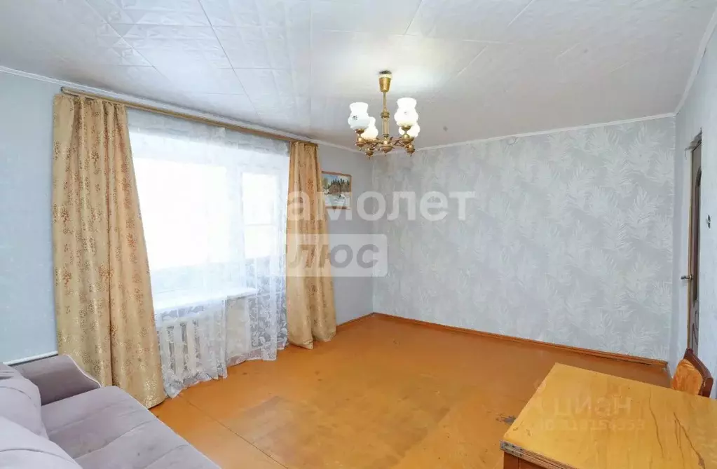 2-к кв. Челябинская область, Верхний Уфалей ул. Ленина, 10 (49.6 м) - Фото 1