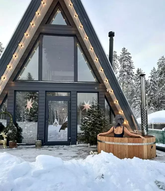 Дом в Новгородская область, Валдайский район, Рощинское с/пос, д. ... - Фото 1