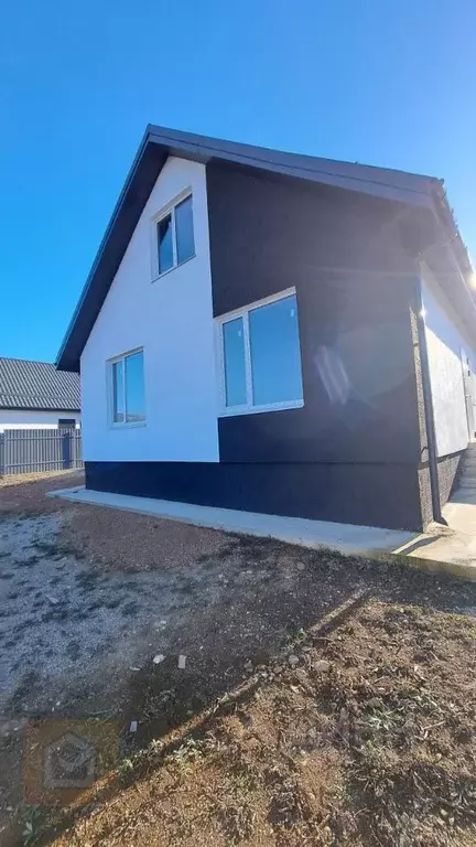 Дом в Крым, Симферопольский район, Добровское с/пос, с. Заречное пер. ... - Фото 1