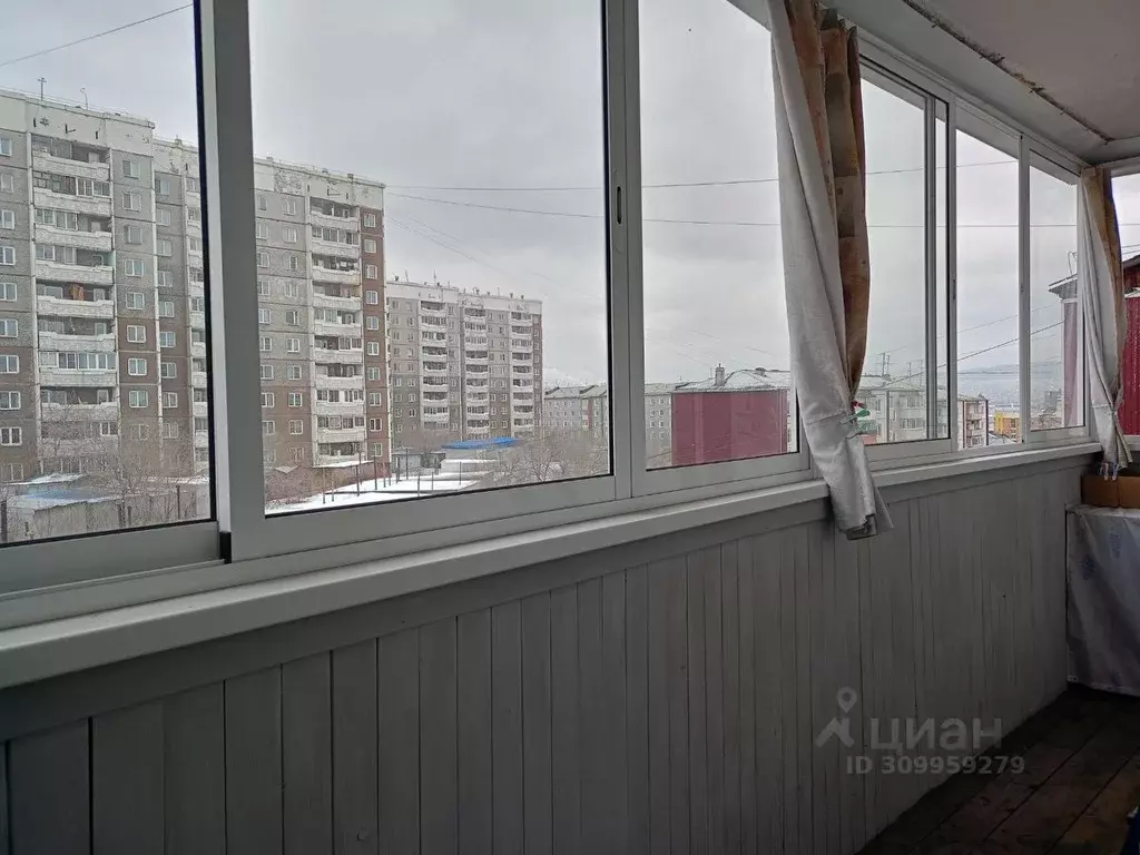 2-к кв. Бурятия, Улан-Удэ ул. Шумяцкого, 25 (47.7 м) - Фото 1