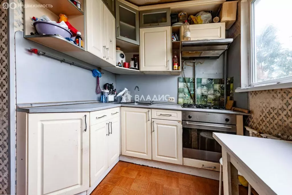 3-комнатная квартира: Санкт-Петербург, улица Добровольцев, 18 (59 м) - Фото 1