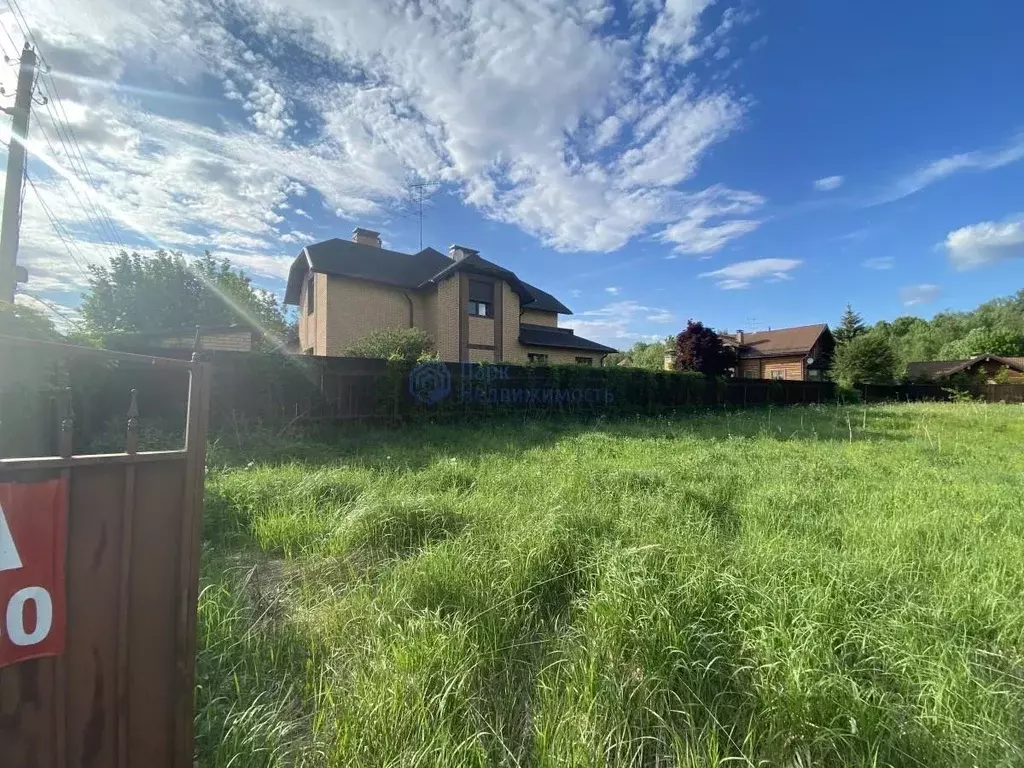 Участок в Московская область, Одинцовский городской округ, д. ... - Фото 0