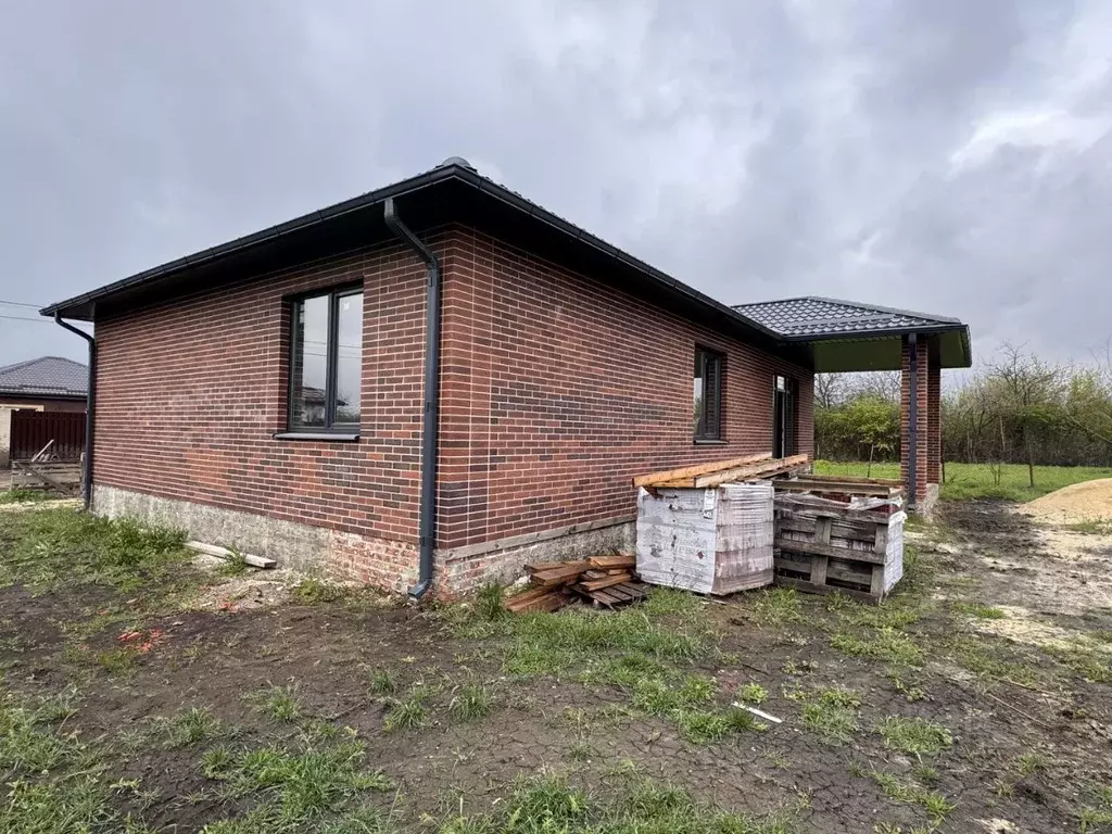 Дом в Ростовская область, Новочеркасск ул. Закатная (100 м) - Фото 1