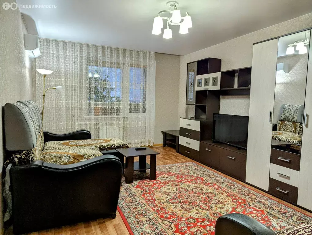 1-комнатная квартира: Семчино, Семчинская улица, 9 (43.2 м) - Фото 0