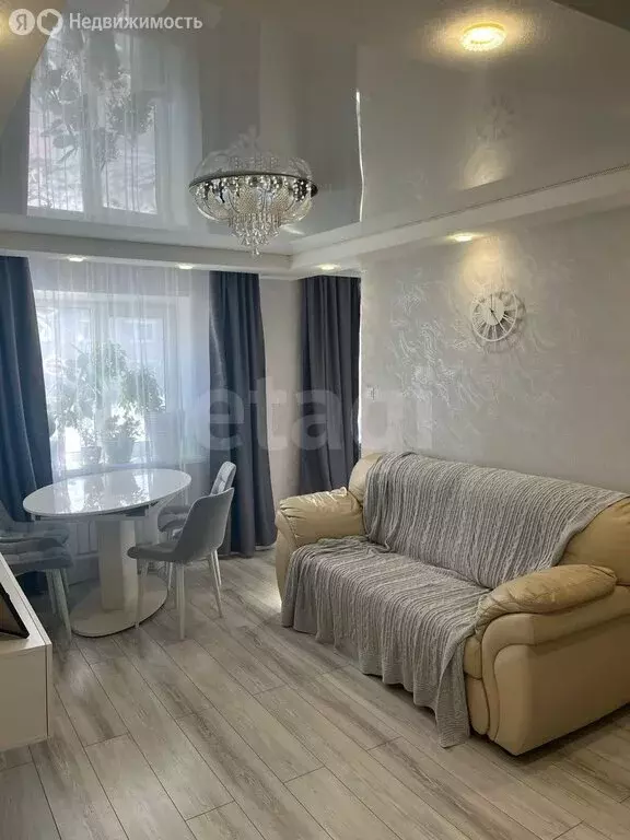 3-комнатная квартира: посёлок городского типа Пионерский, улица Мира, ... - Фото 1