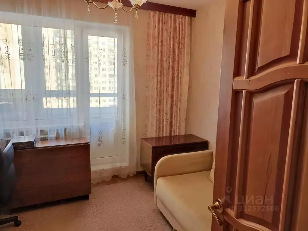 Комната Санкт-Петербург просп. Ударников, 41К1 (13.0 м) - Фото 1