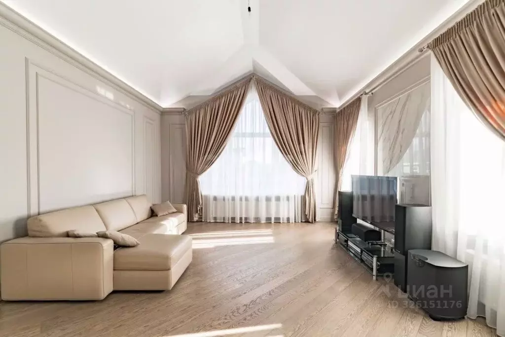 Дом в Московская область, Одинцовский городской округ, д. Сколково 12Б ... - Фото 1