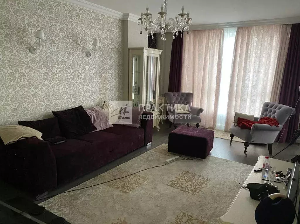 Продается 3-комнатная квартира - Фото 1