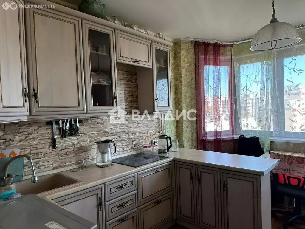 3-комнатная квартира: село Немчиновка, улица Связистов, 1 (81 м) - Фото 1