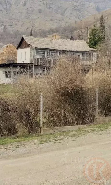 Дом в Крым, Алушта муниципальный округ, с. Зеленогорье ул. Школьная, ... - Фото 0