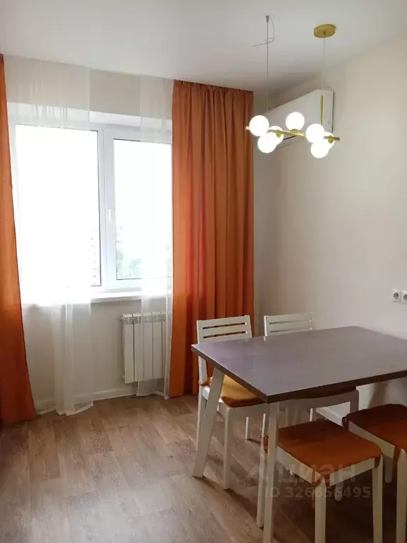 3-к кв. Саратовская область, Энгельс Ленинградская ул., 5 (70.0 м) - Фото 2