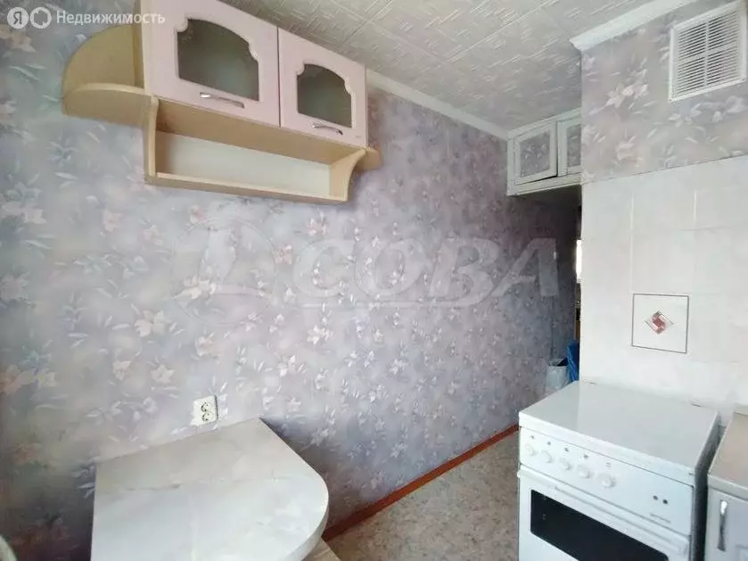 3-комнатная квартира: Тюмень, улица Белинского, 3 (47.1 м) - Фото 2