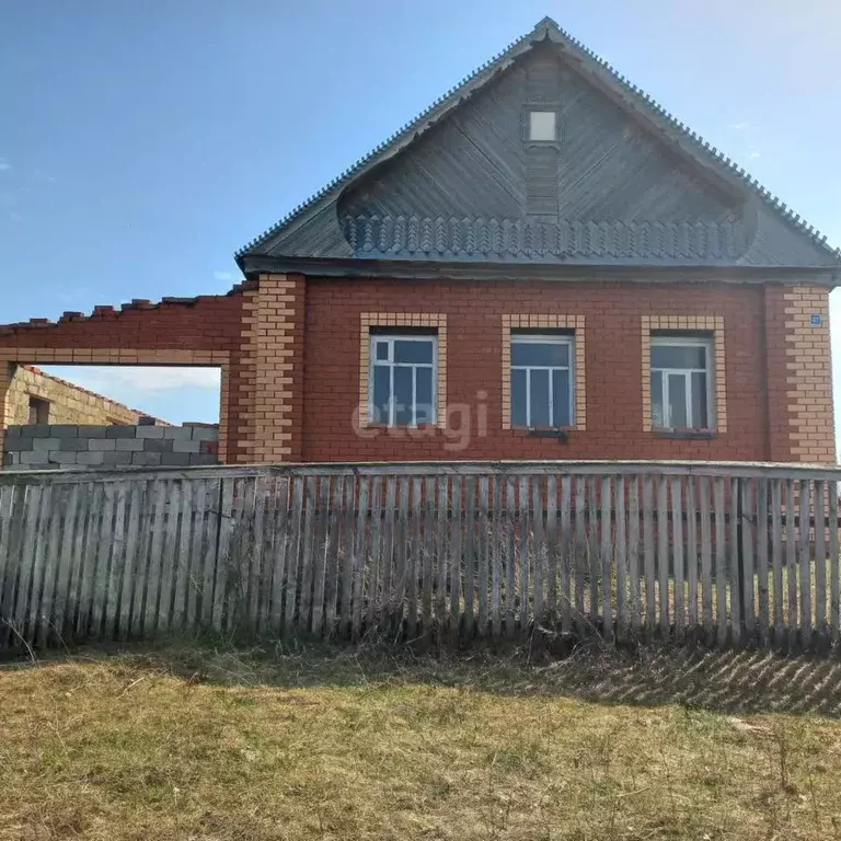 Дом в Башкортостан, Аургазинский район, с. Тукаево Молодежная ул., 37 ... - Фото 1