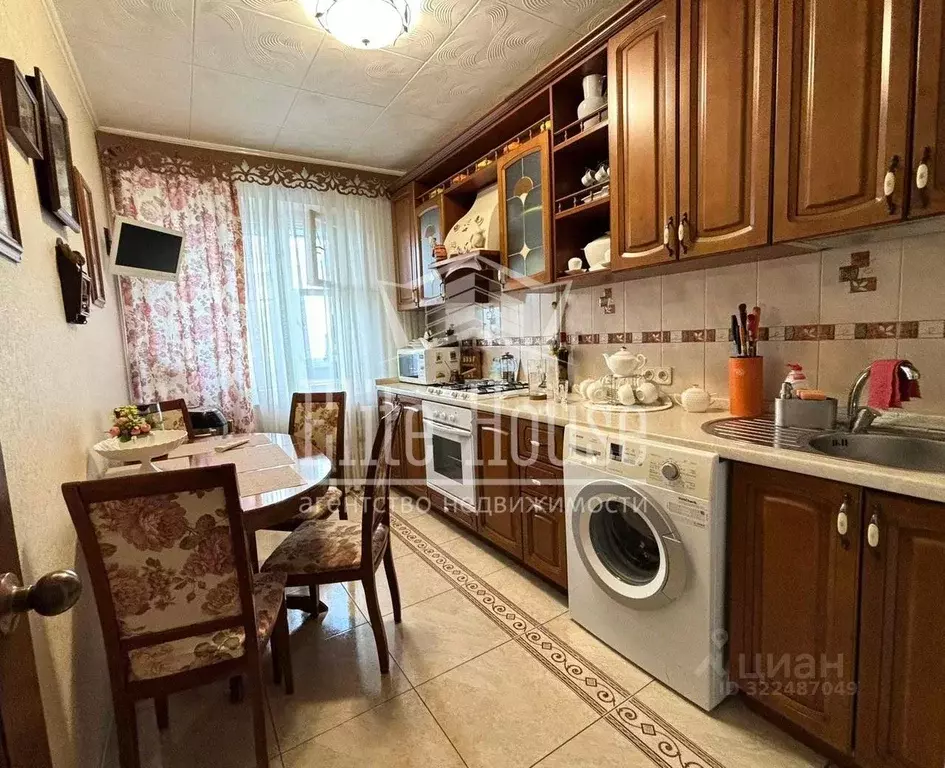 3-к кв. Калужская область, Калуга Дорожная ул., 34 (65.6 м) - Фото 0