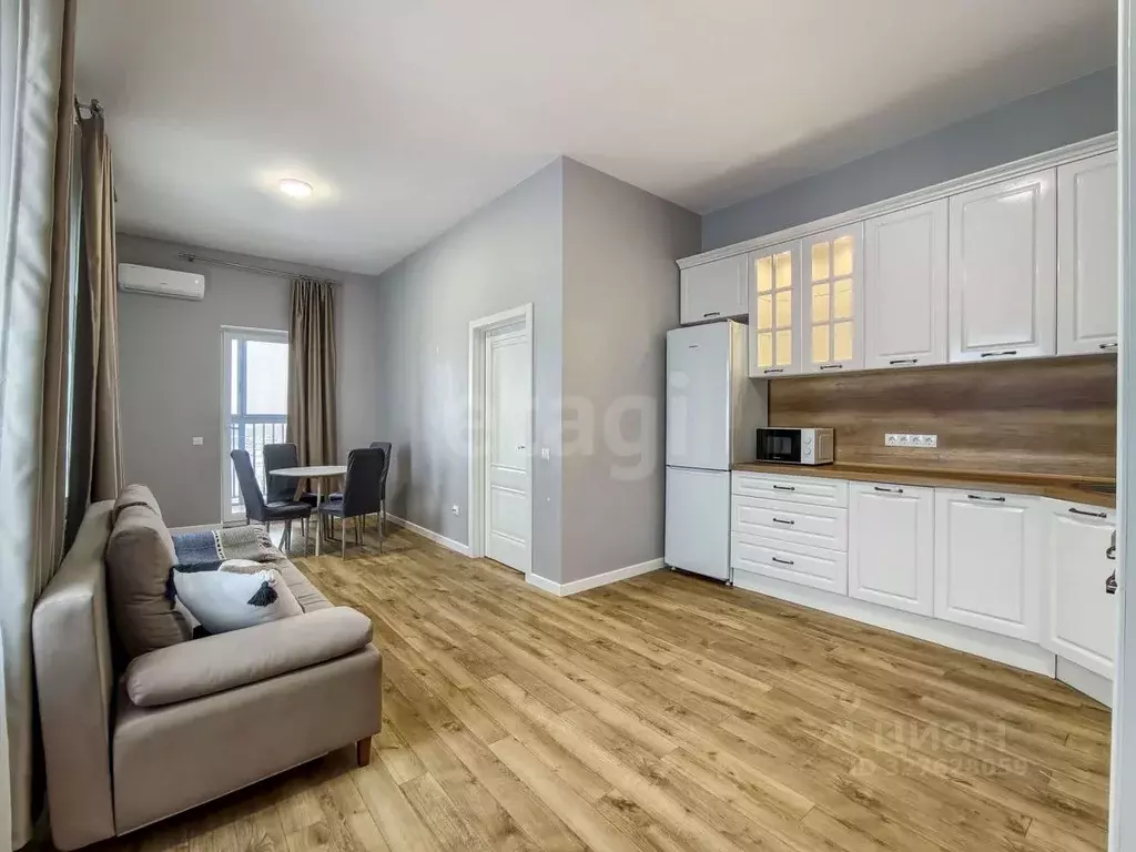 2-к кв. Тюменская область, Тюмень ул. Монтажников, 61 (56.6 м) - Фото 1