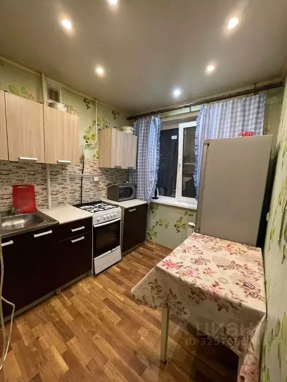 4-к кв. Нижегородская область, Кстово 3-й мкр, 7 (58.5 м) - Фото 1