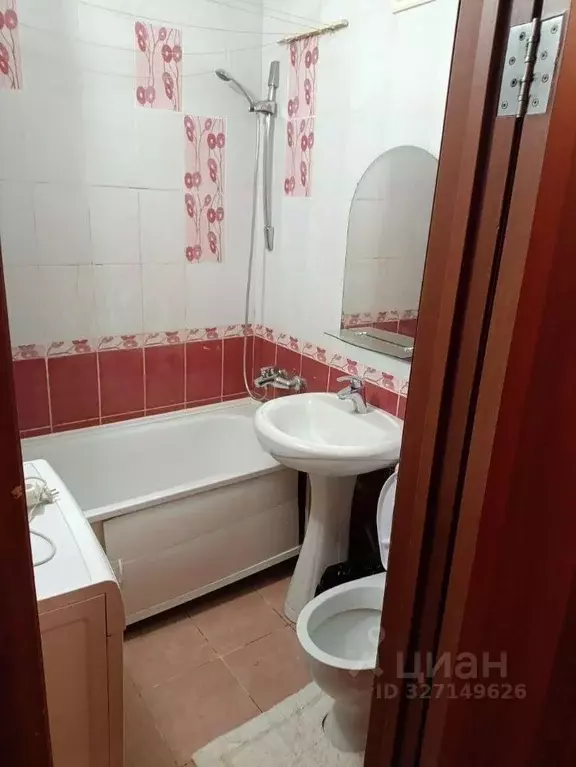 1-к кв. Тюменская область, Тюмень ул. Республики, 6а (31.0 м) - Фото 1