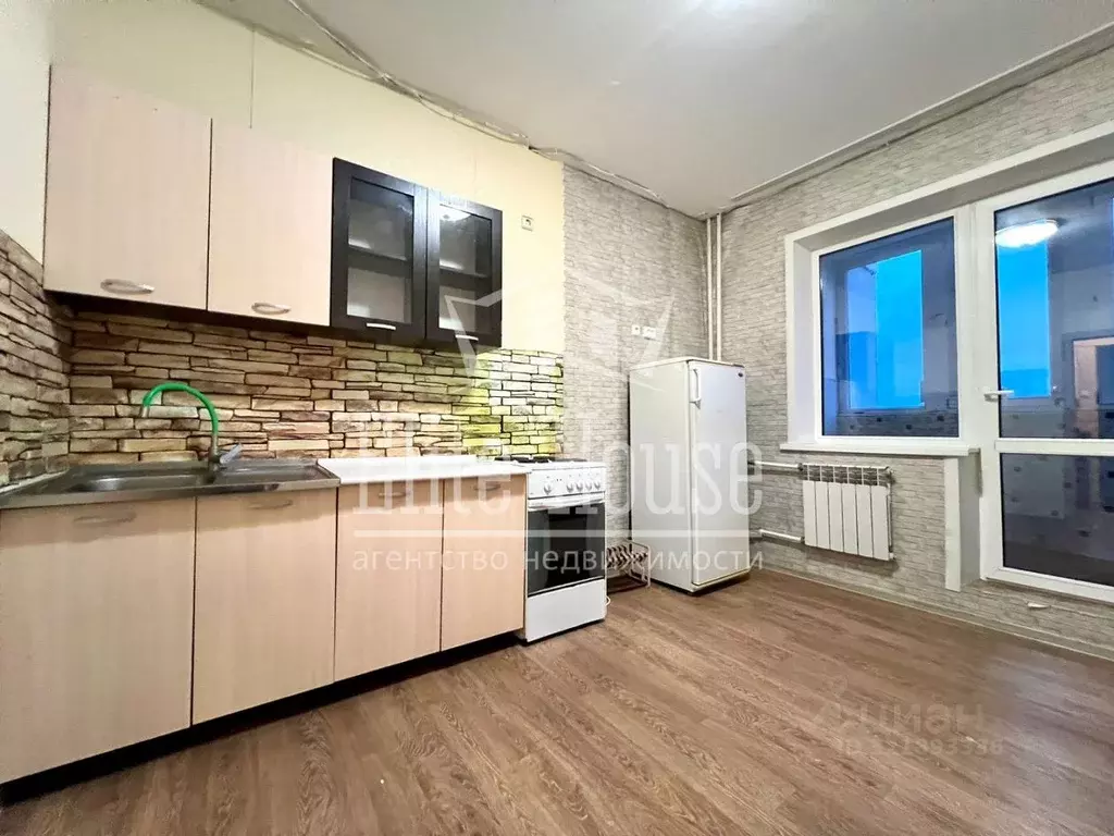 2-к кв. Калужская область, Калуга ул. 65 лет Победы, 27 (60.0 м) - Фото 0