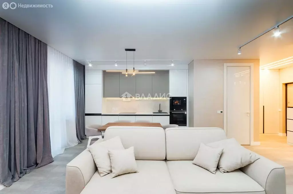 2-комнатная квартира: Тобольск, 15-й микрорайон, 17Б (62 м) - Фото 1