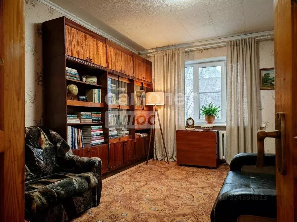 3-к кв. Омская область, Омск ул. Дианова, 3 (63.0 м) - Фото 2