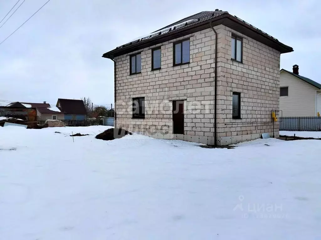 Дом в Калужская область, Перемышльский район, Большие Козлы с/пос, д. ... - Фото 1