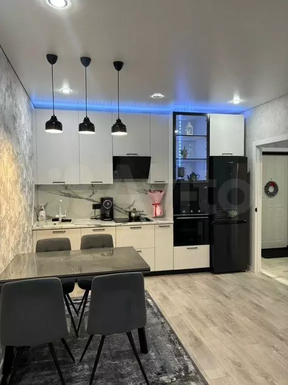 2-к. квартира, 60 м, 13/17 эт. - Фото 1