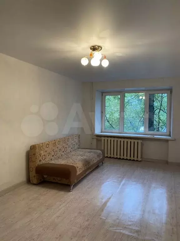Комната 18,7 м в 9-к., 2/5 эт. - Фото 0