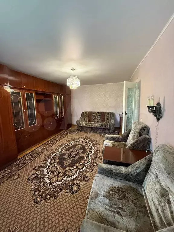 10 и более-к. квартира, 50 м, 5/9 эт. - Фото 0