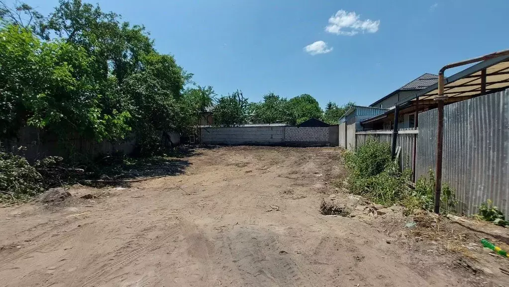 Участок в Кабардино-Балкария, Нальчик ул. Калюжного, 76 (5.7 сот.) - Фото 1