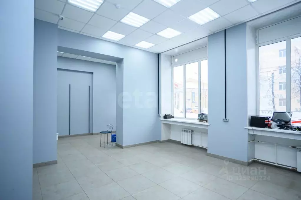 Торговая площадь в Тверская область, Тверь просп. Ленина, 30 (117 м) - Фото 1