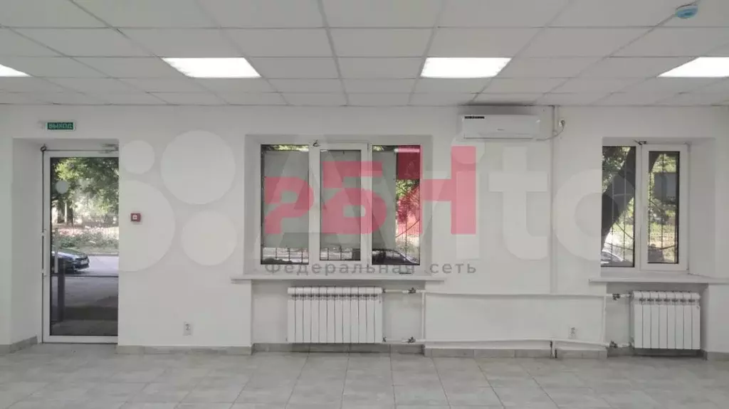 Торгово-офисное с ремонтом 44,1 кв.м - Фото 1
