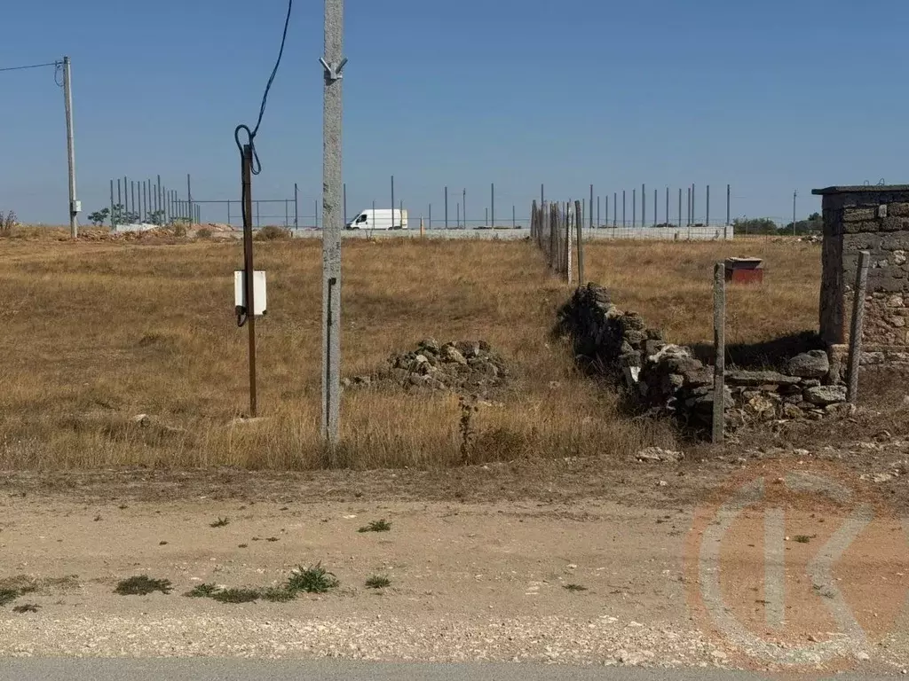 Участок в Крым, Черноморский район, Оленевское с/пос, с. Калиновка ул. ... - Фото 2