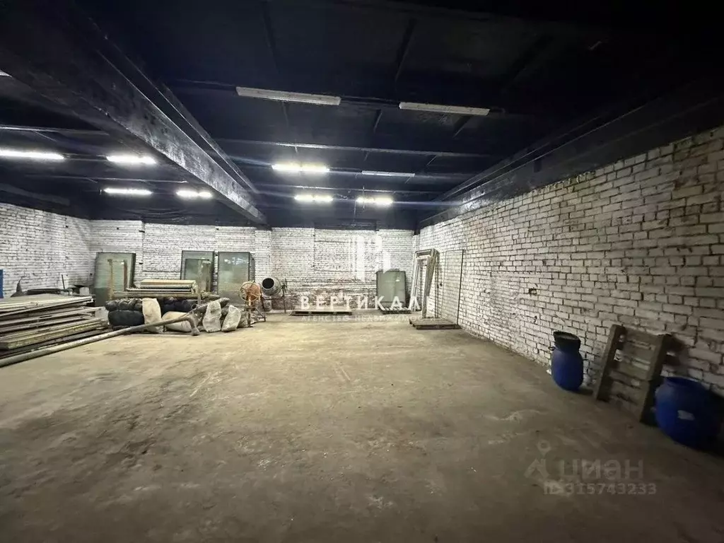 Помещение свободного назначения в Новгородская область, Великий ... - Фото 1