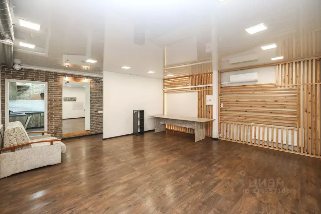 Офис в Калининградская область, Калининград просп. Победы, 80 (129 м) - Фото 1