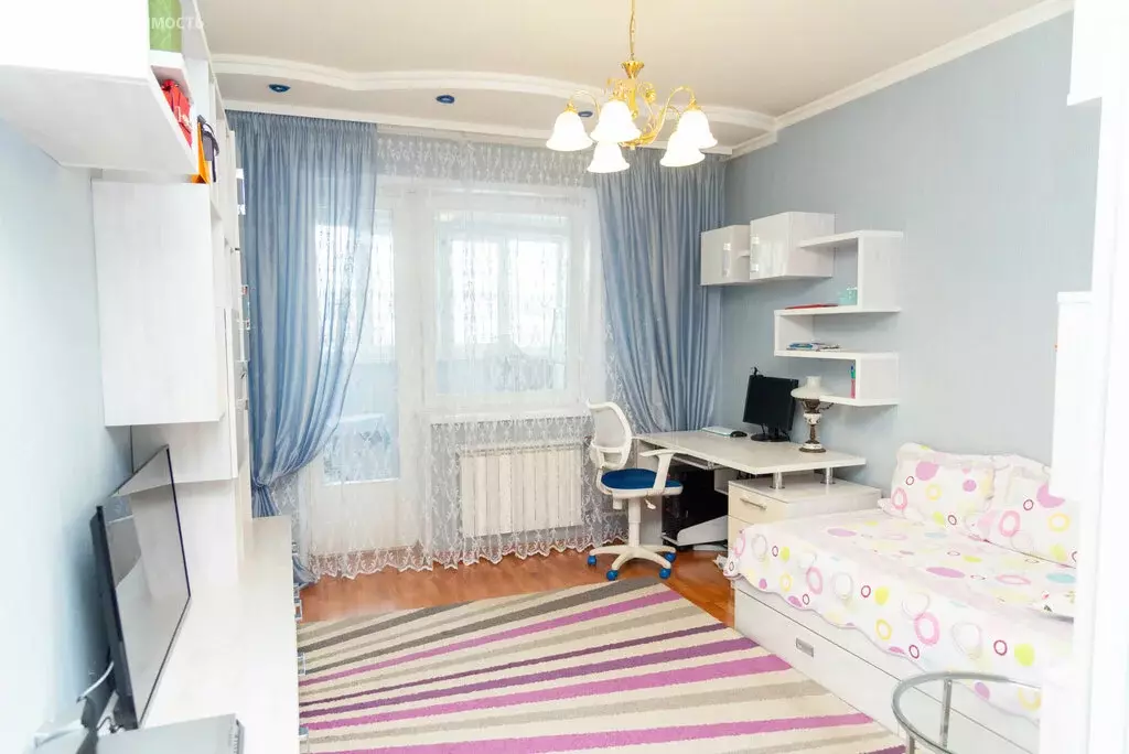 3-комнатная квартира: Красноярск, улица Весны, 21 (100 м) - Фото 1