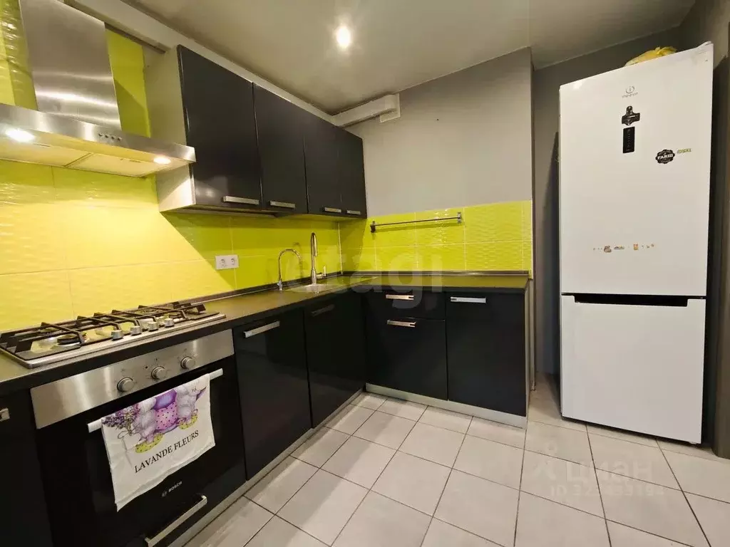 3-к кв. Татарстан, Казань ул. Хайдара Бигичева, 31 (65.0 м) - Фото 1