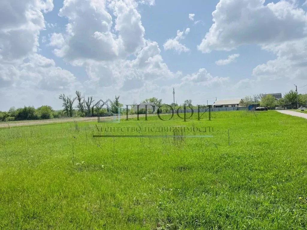 Участок в Белгородская область, Новооскольский городской округ, с. ... - Фото 2