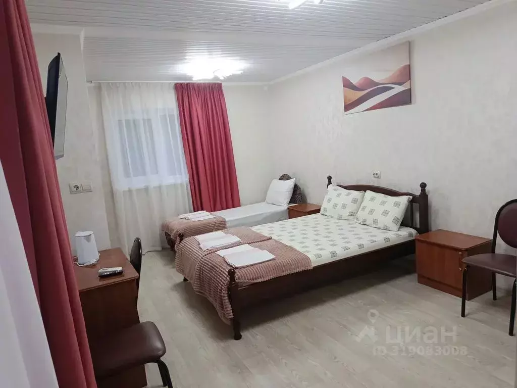 Комната Краснодарский край, Геленджик ул. Толстого, 30 - Фото 1