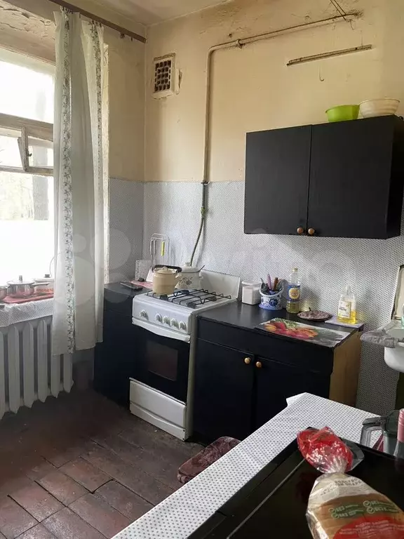 Комната 13,6 м в 3-к., 1/5 эт. - Фото 1