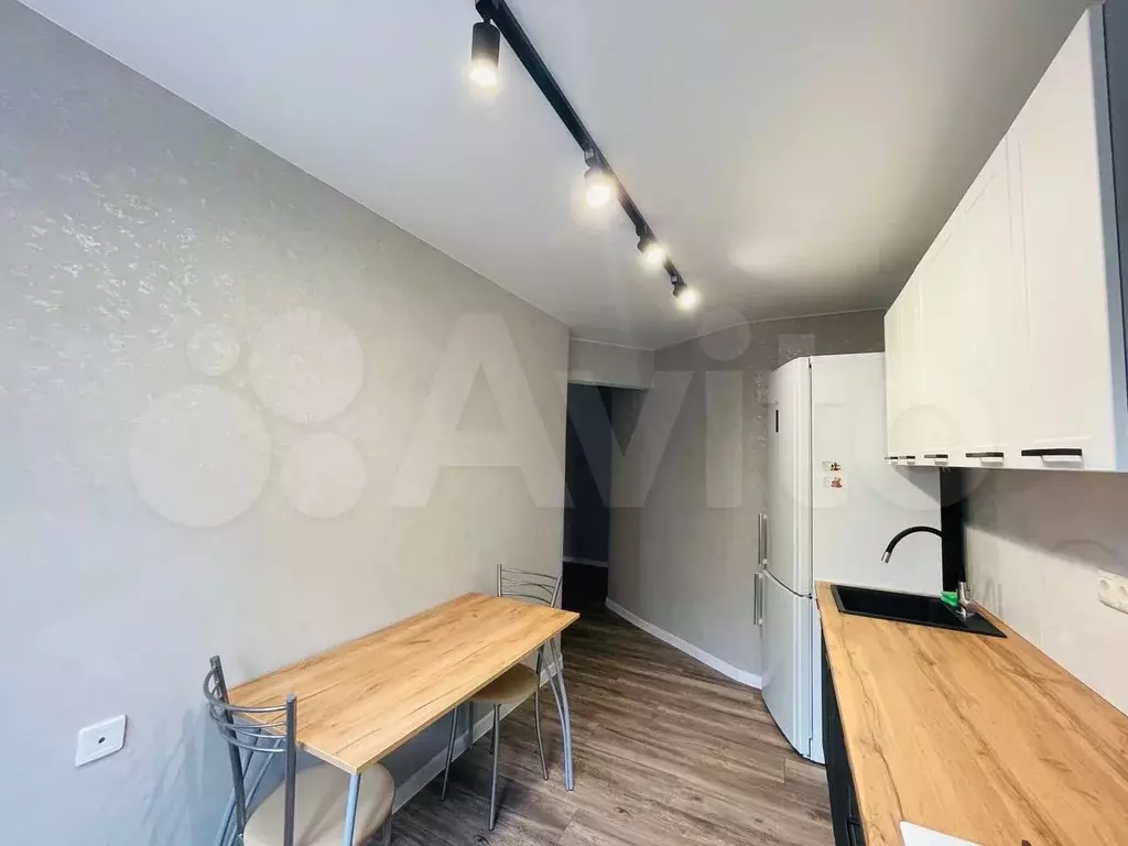 2-к. квартира, 50 м, 2/9 эт. - Фото 1